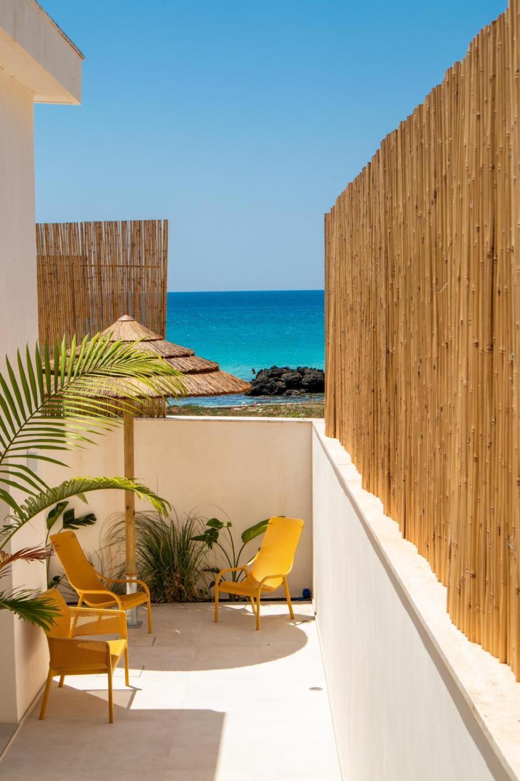 Suites Mediterranee Пульсано Экстерьер фото